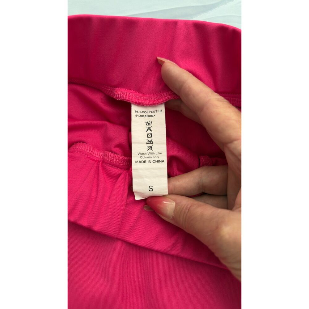 Skort Hot Pink Front Slit Media Pocket Activewear Size Small - Picture 7 of 7